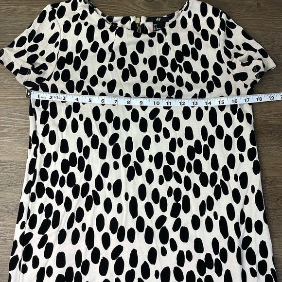 H&M Women’s Black and White Dalmatian Print Short Sleeve Dress, size Small - Picture 5 of 9